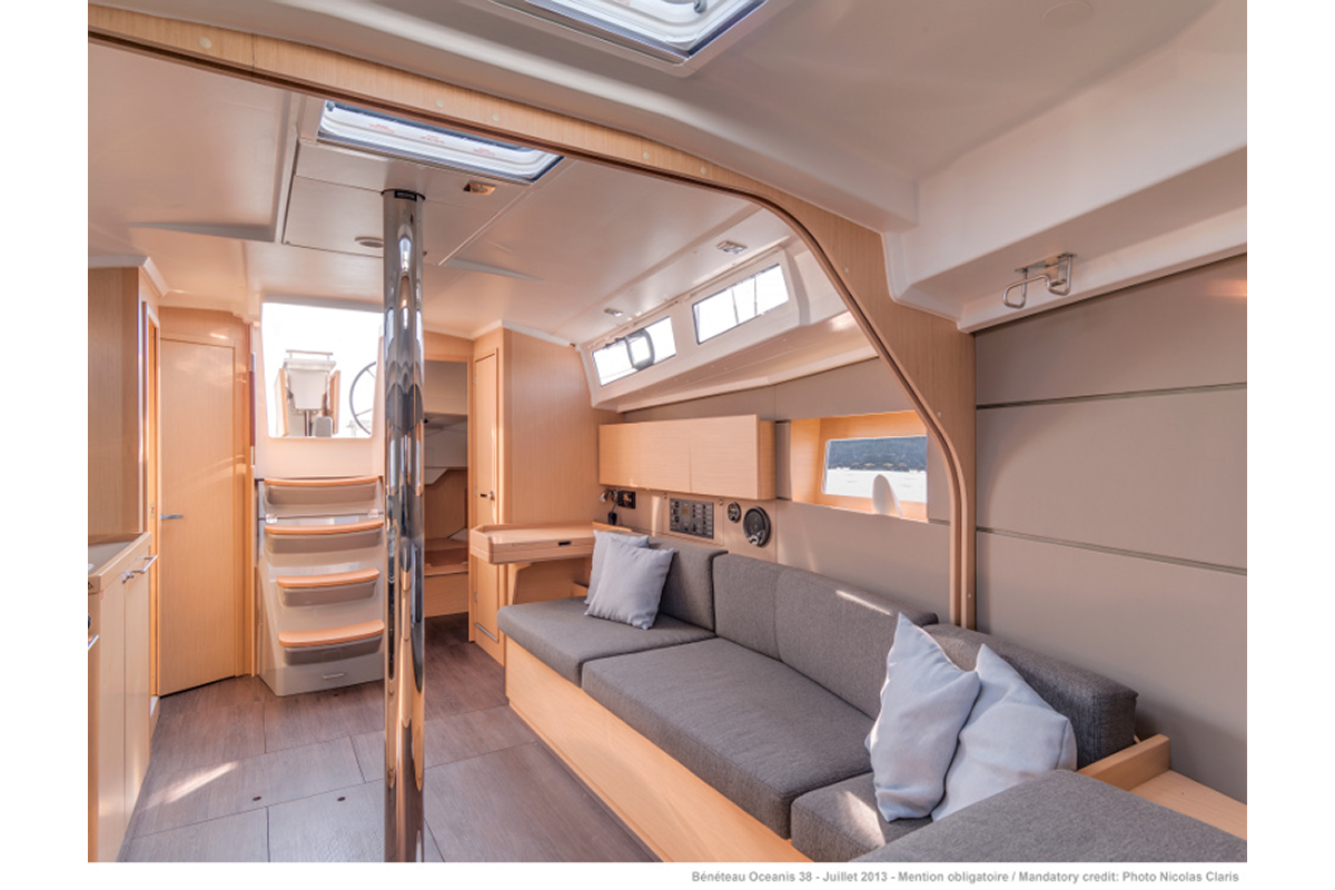 Oceanis 38 (2015) Martine - c